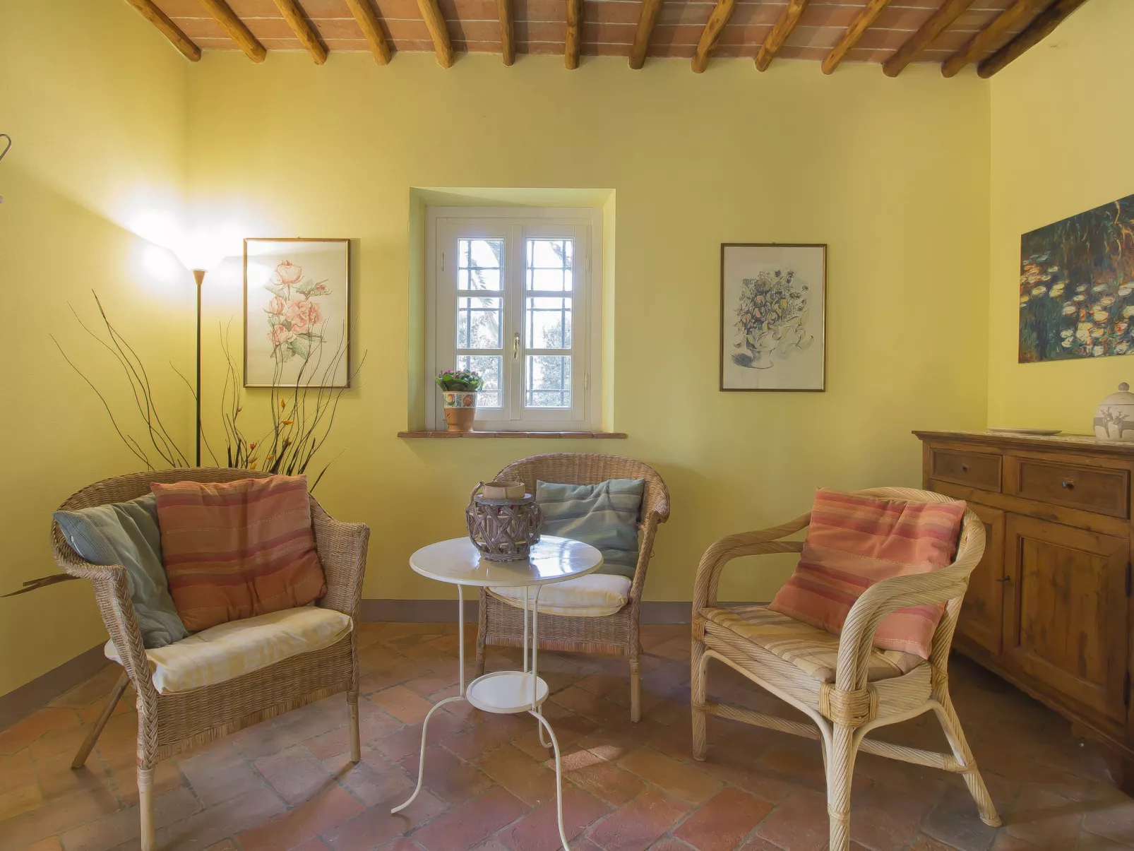 Villa il Pellicano-Inside