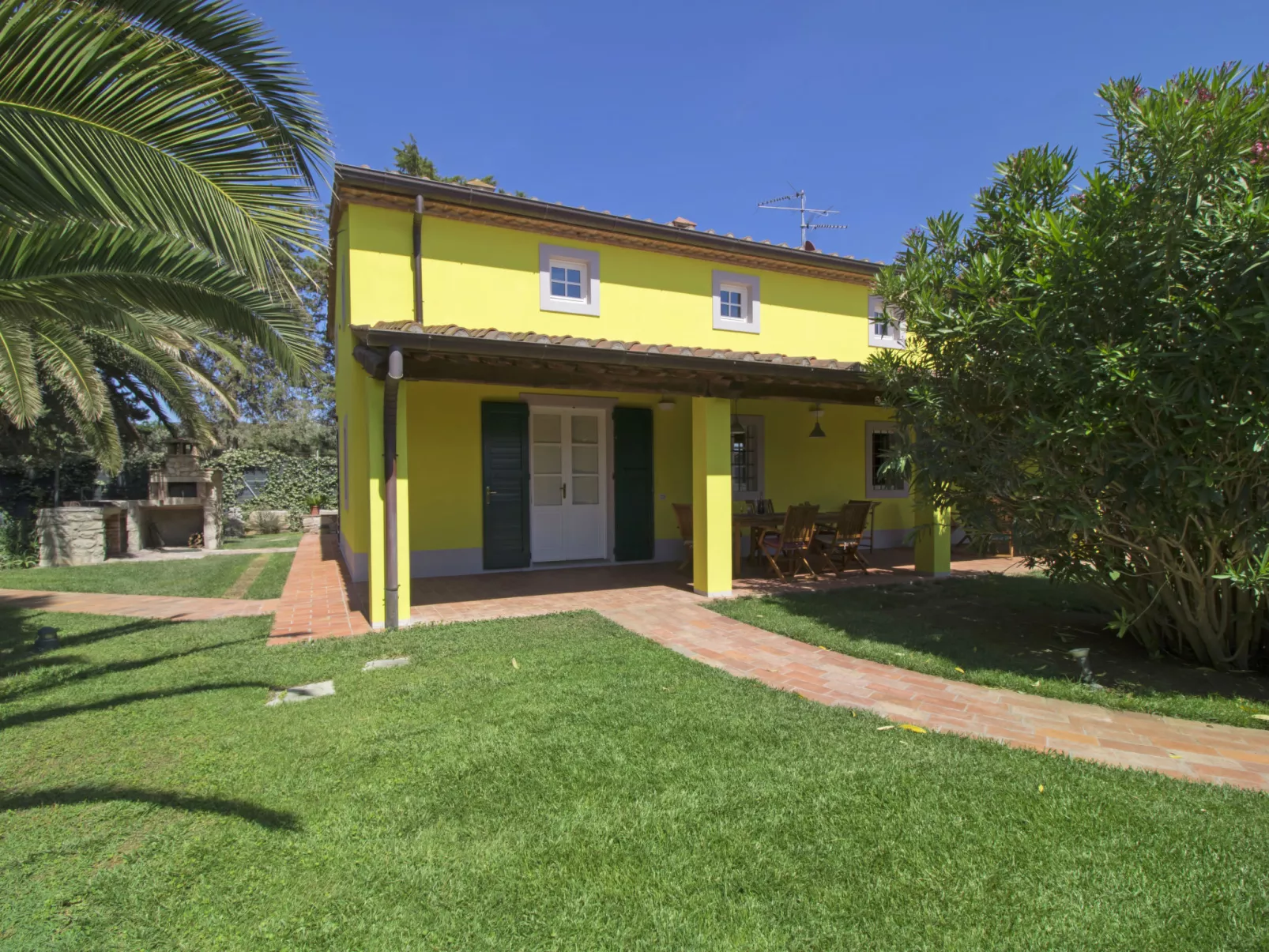 Villa il Pellicano-Outside