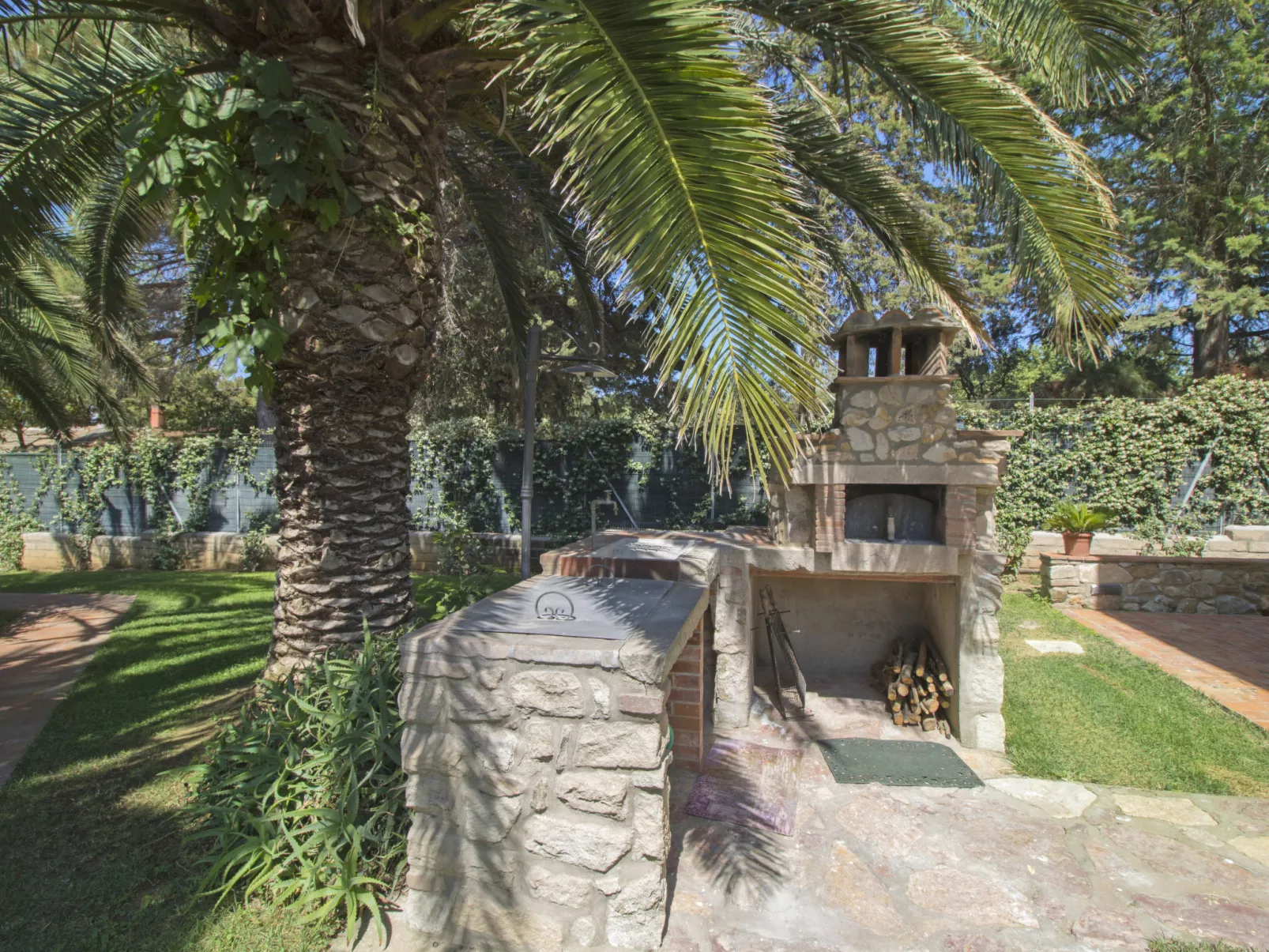 Villa il Pellicano-Outside