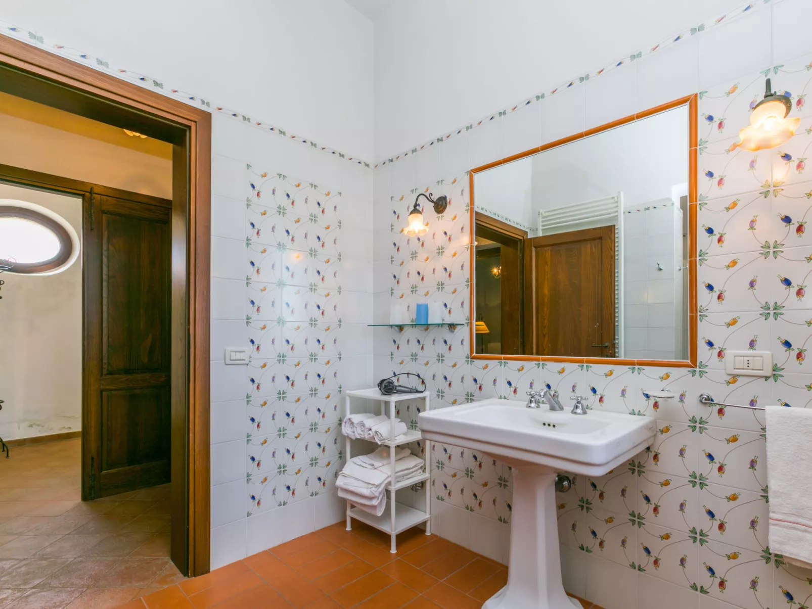 Casa dell'Arco-Inside
