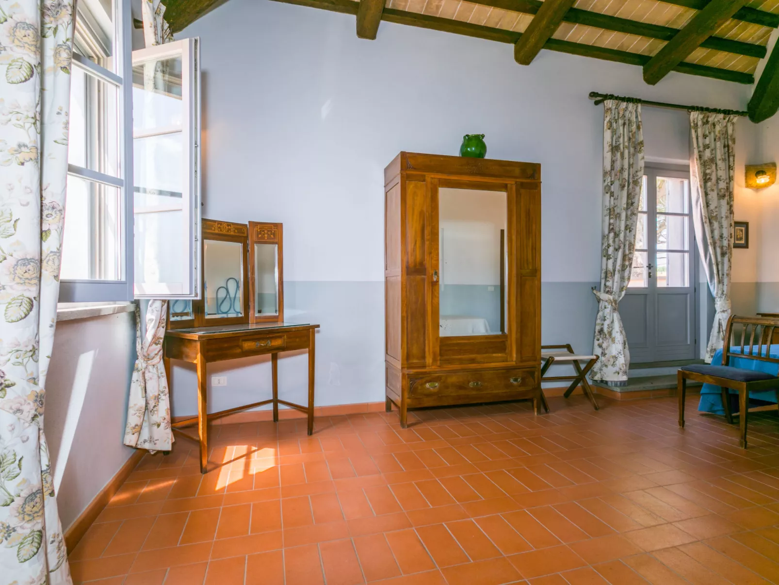 Casa dell'Arco-Inside
