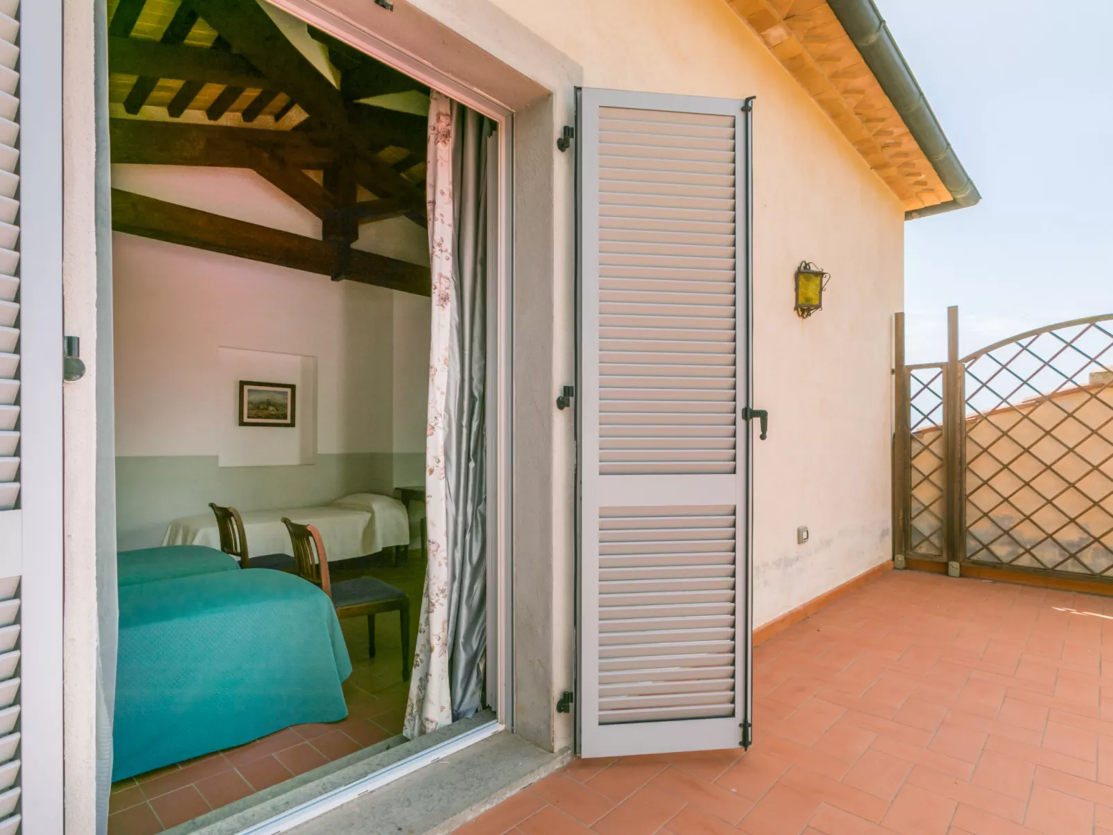 Casa dell'Arco-Outside