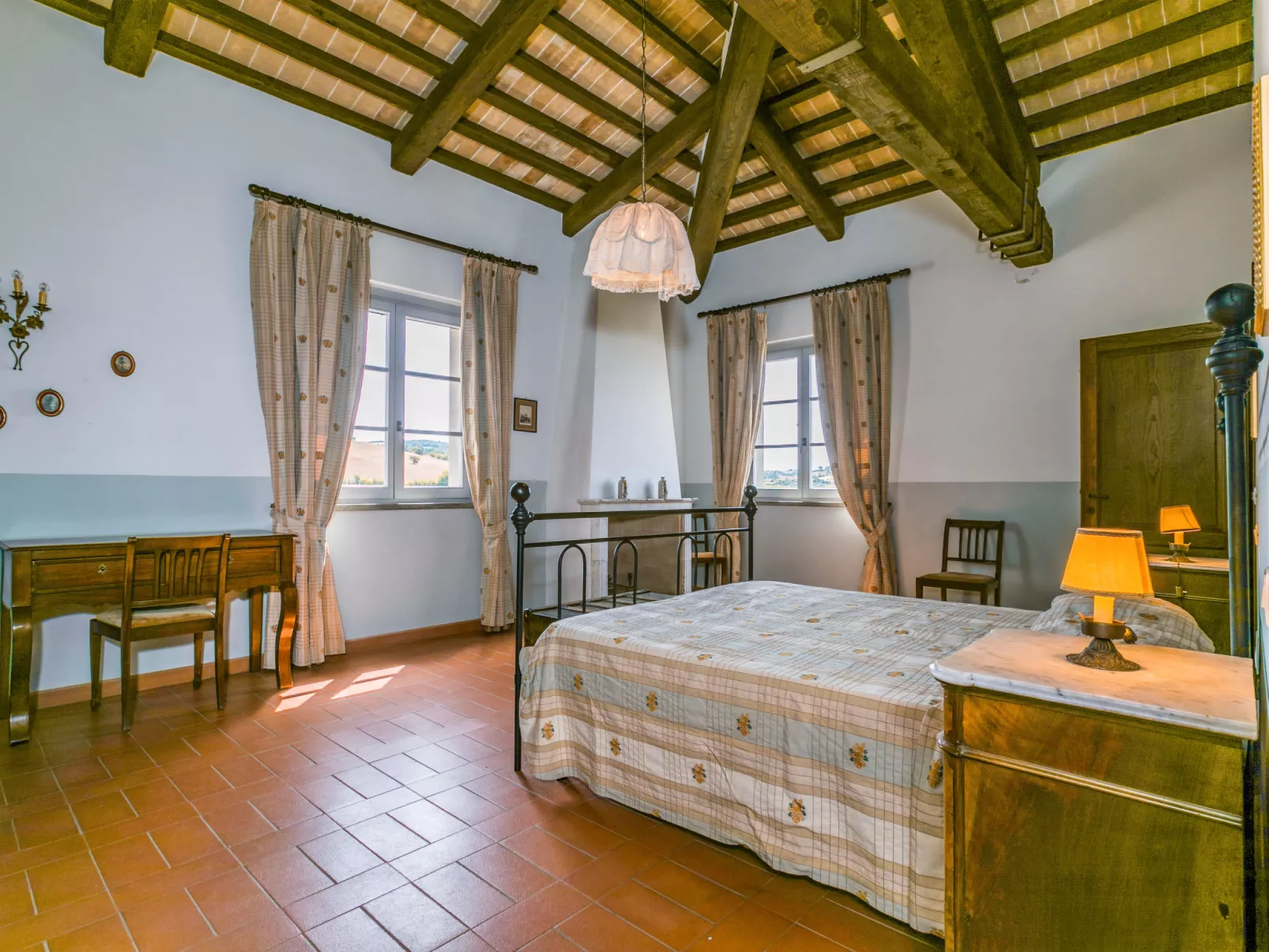 Casa dell'Arco-Inside