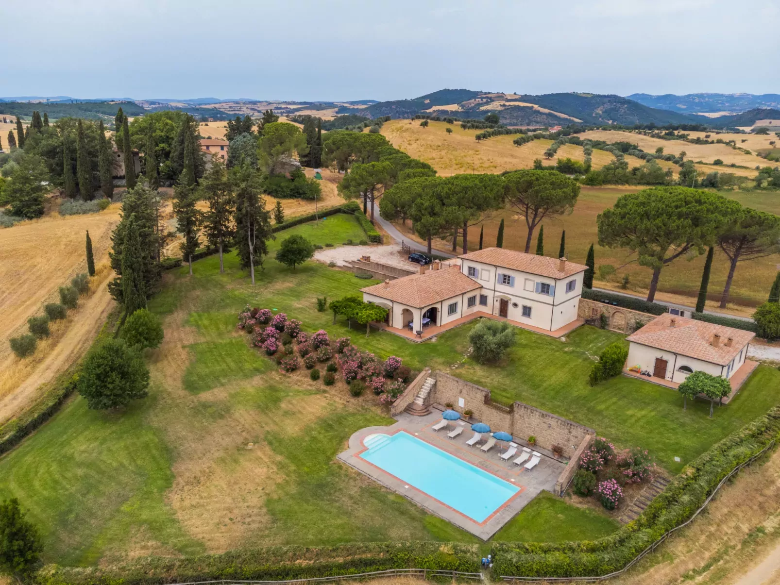 Casa dell'Arco-Outside