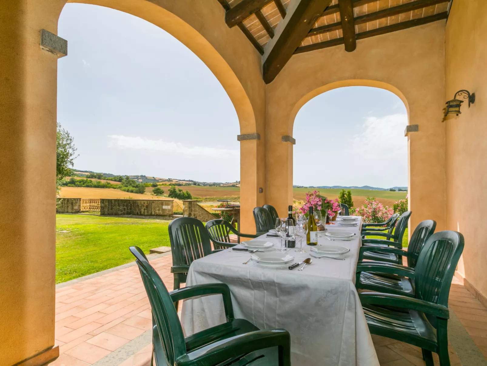 Casa dell'Arco-Outside
