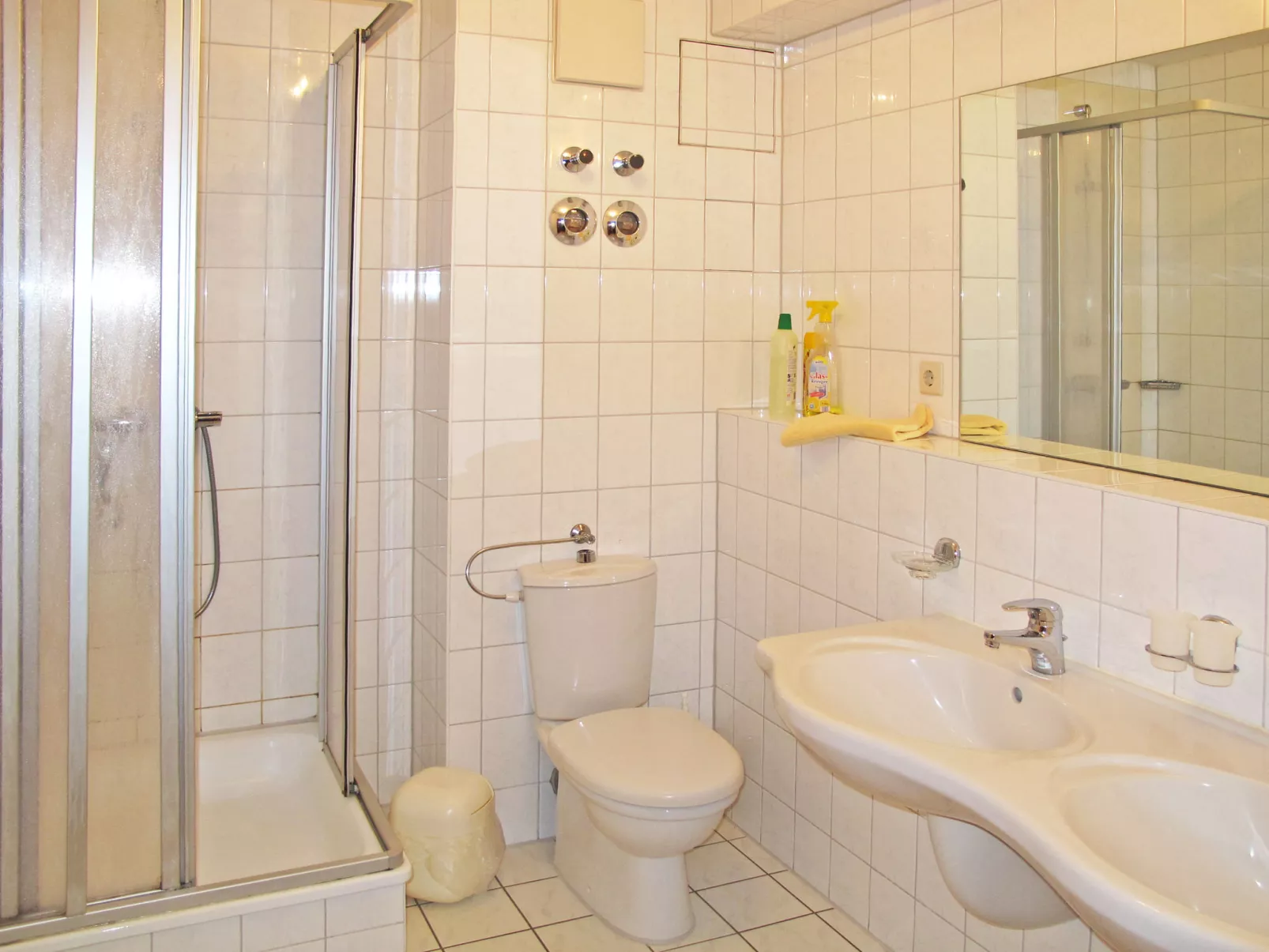 Glowe (GLW650)-Inside