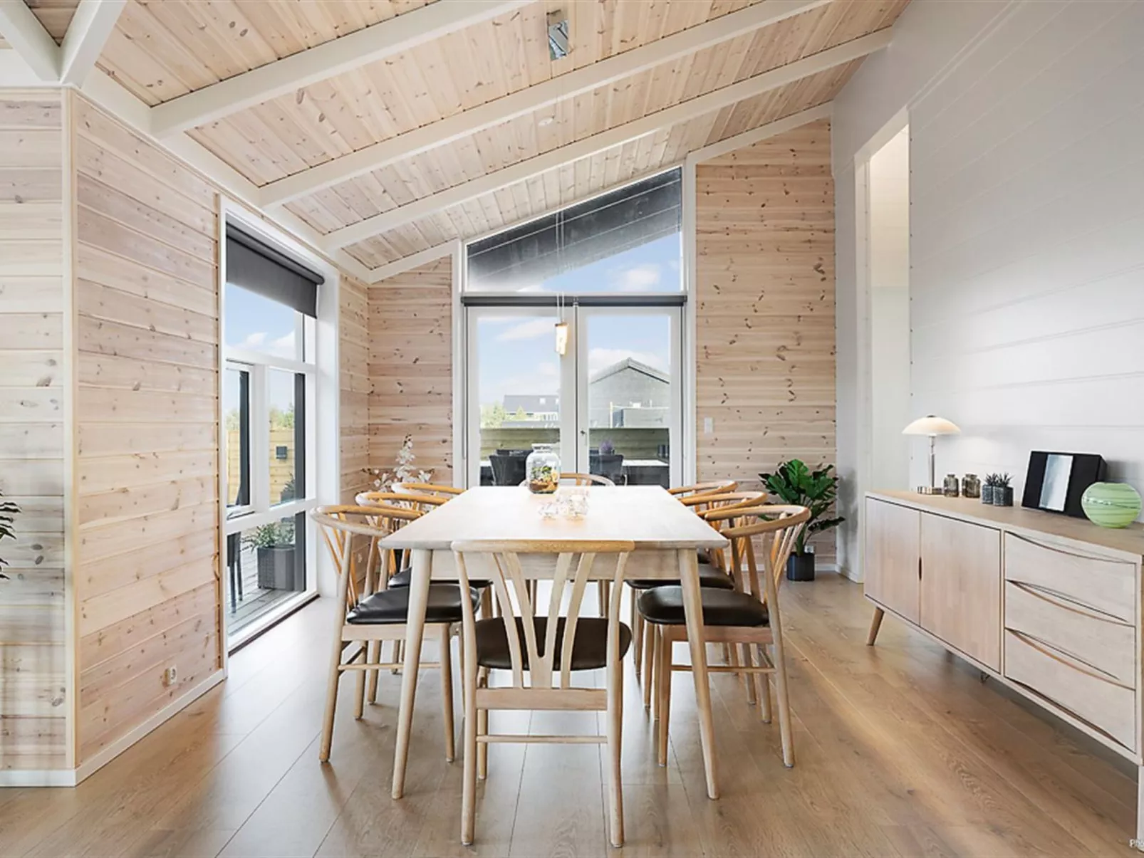 "Heriest" - 1.2km from the sea-Inside
