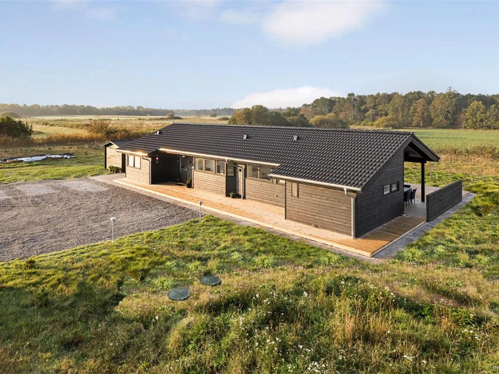 "Heriest" - 1.2km from the sea-Inside