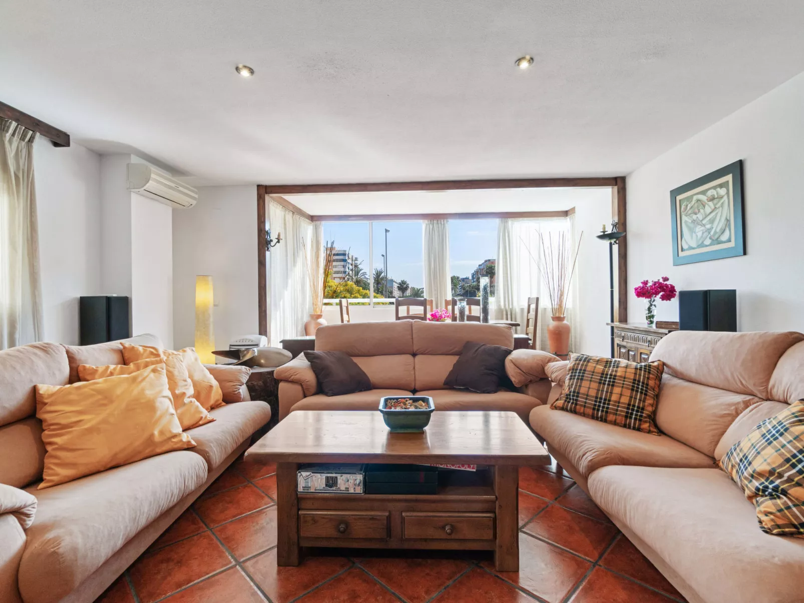 EssensacionesHome / Los Almendros-Inside