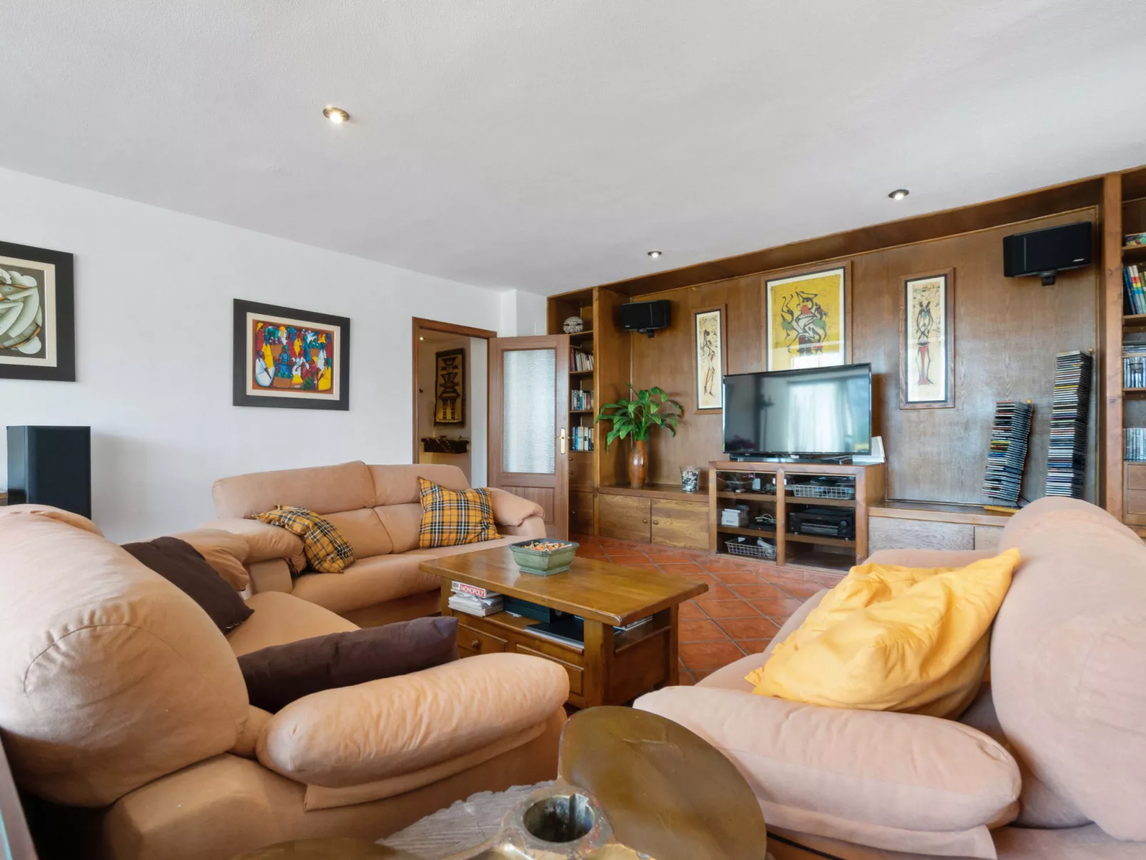 EssensacionesHome / Los Almendros-Inside