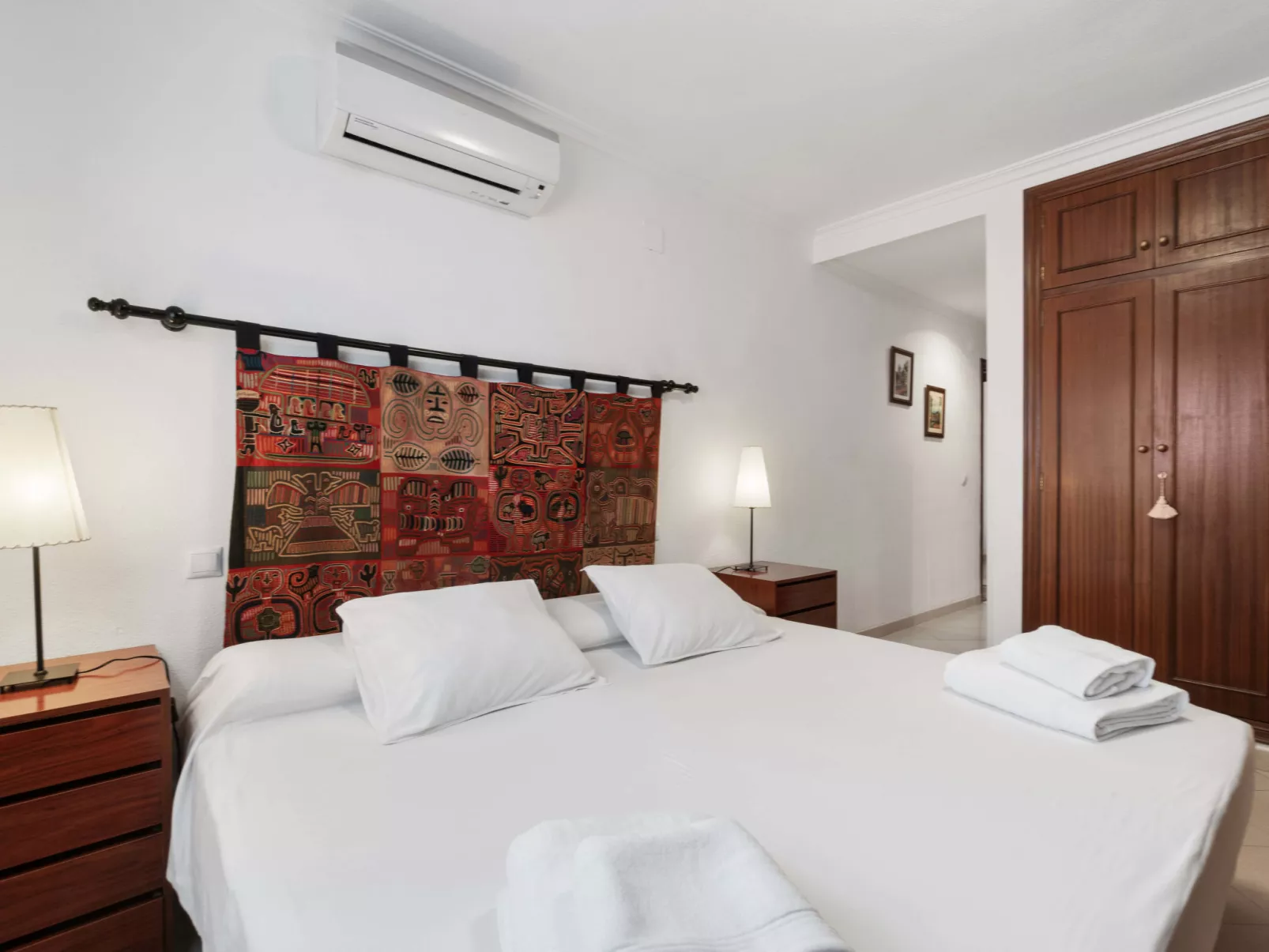 EssensacionesHome / Los Almendros-Inside