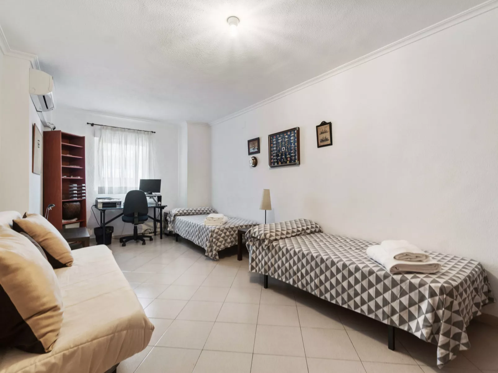 EssensacionesHome / Los Almendros-Inside