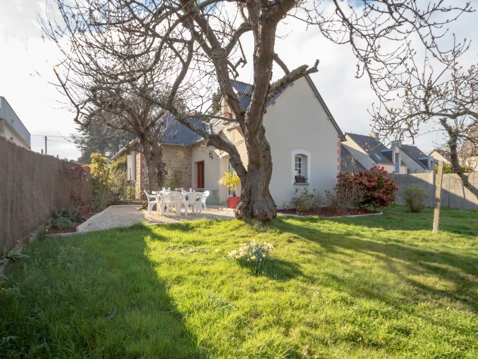 Le Petit Biyou-Outside