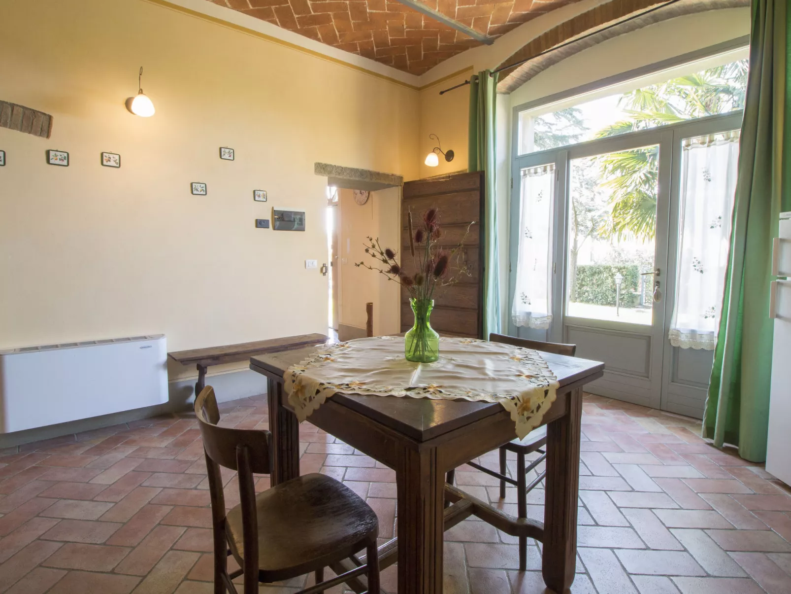Le Rondini-Inside