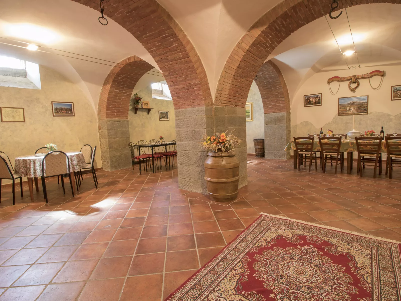 Le Rondini-Inside