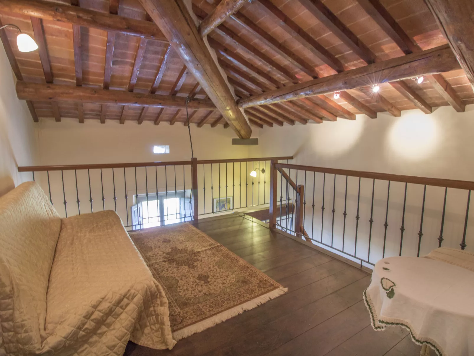 Le Rondini-Inside