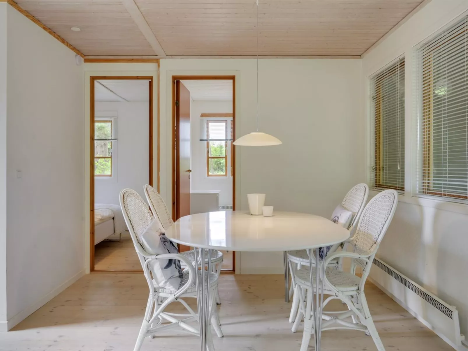 "Jute" - 100m from the sea-Dedans