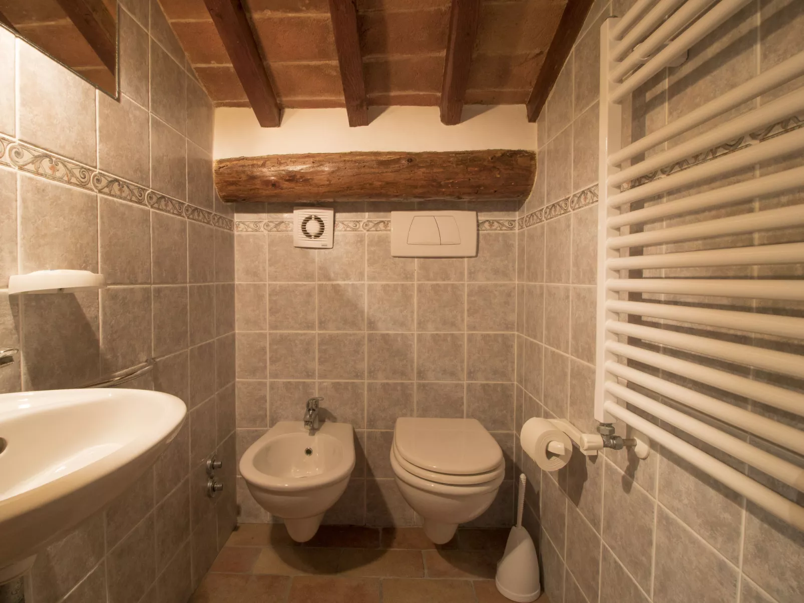 Le Rondini-Inside