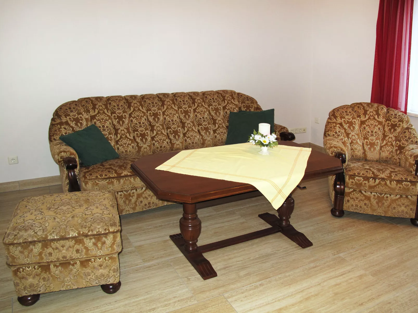 Am Burgberg-Inside