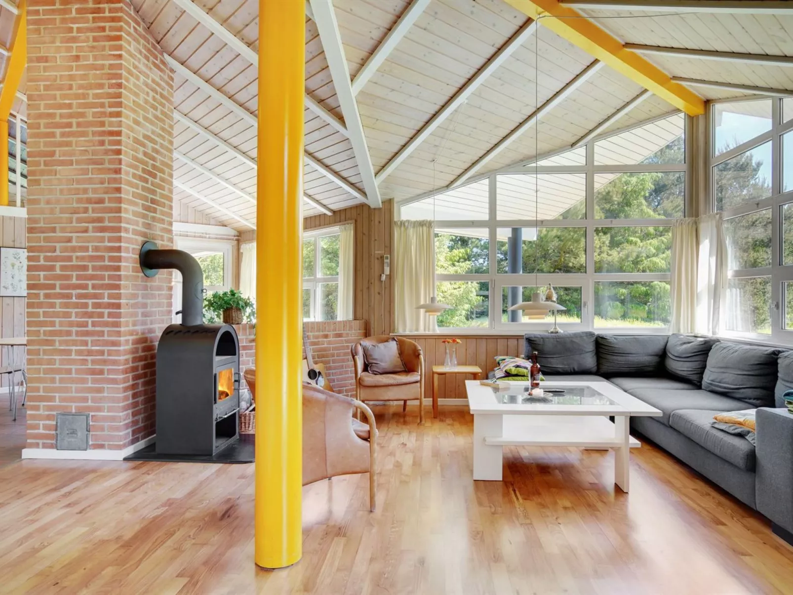 "Winder" - 1.3km from the sea-Inside