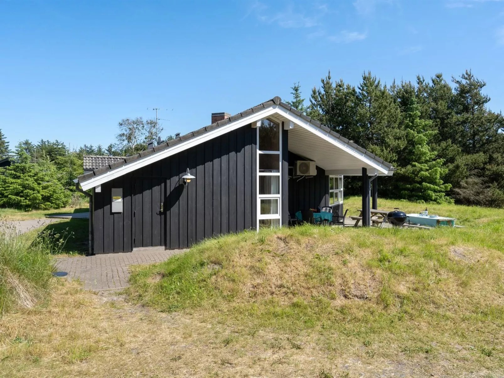 "Winder" - 1.3km from the sea-Outside