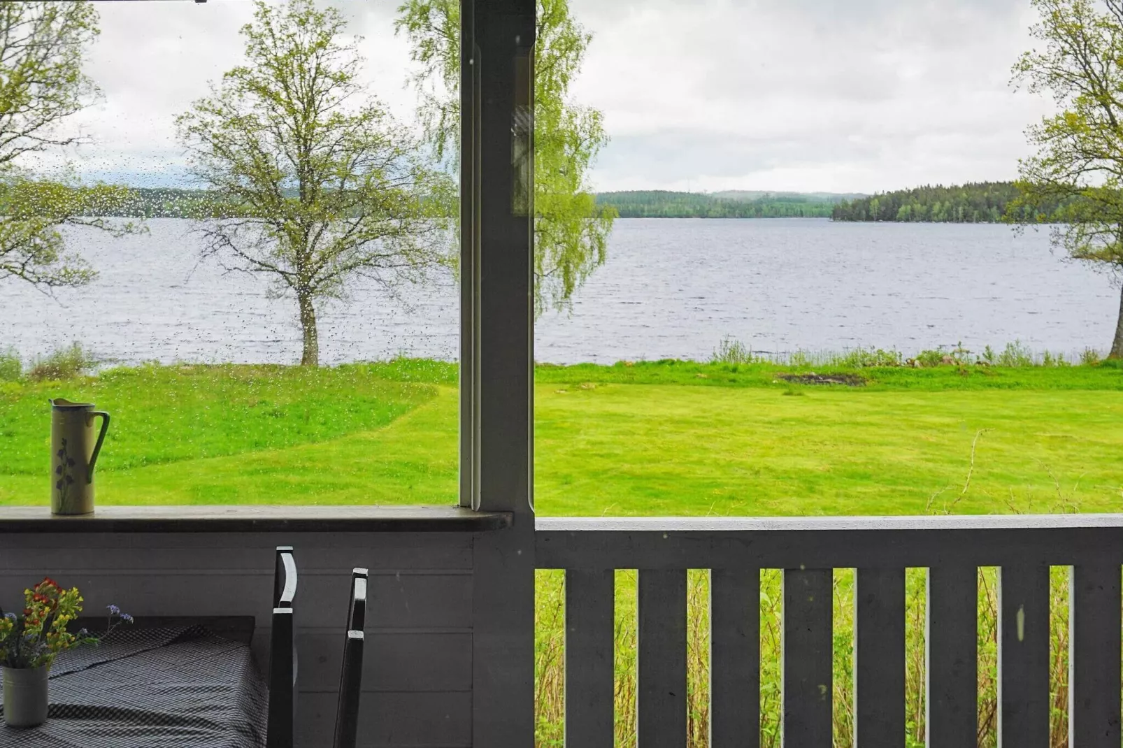 6 person holiday home in HOLSLJUNGA-By Traum-Water view