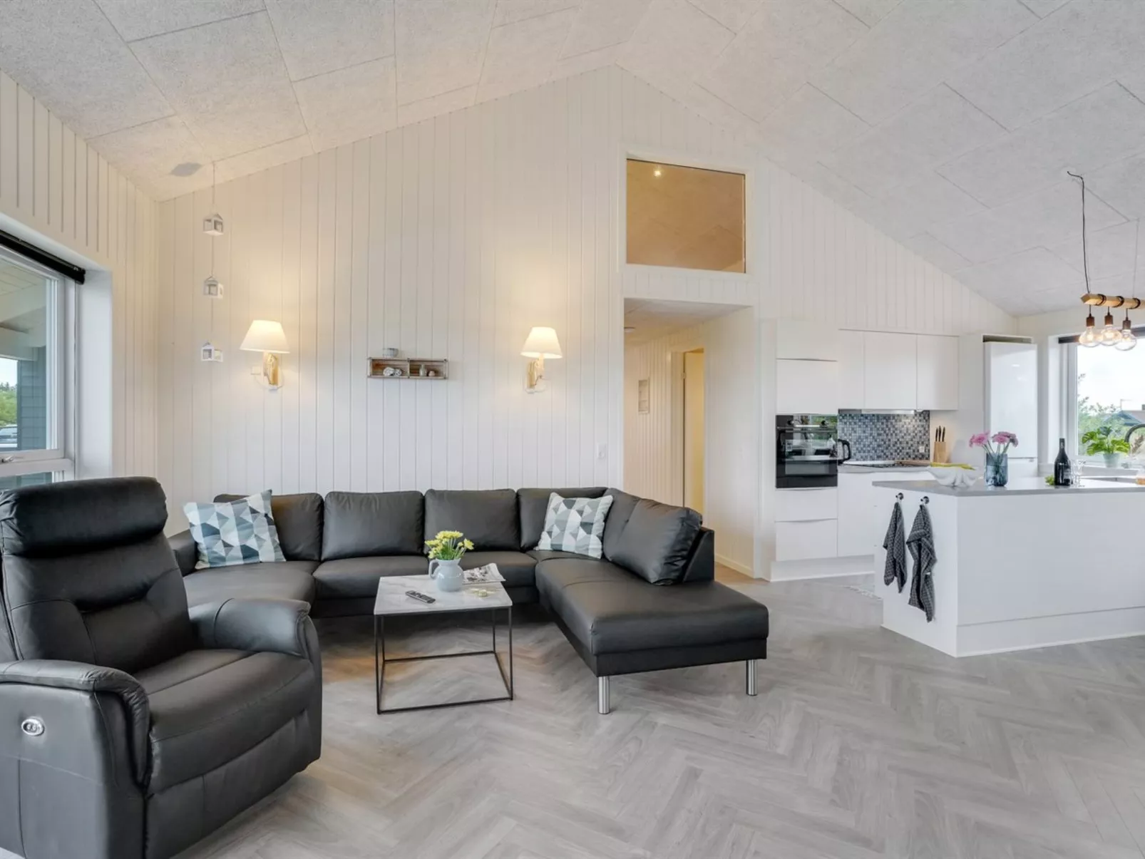 "Markku" - 400m from the sea-Inside