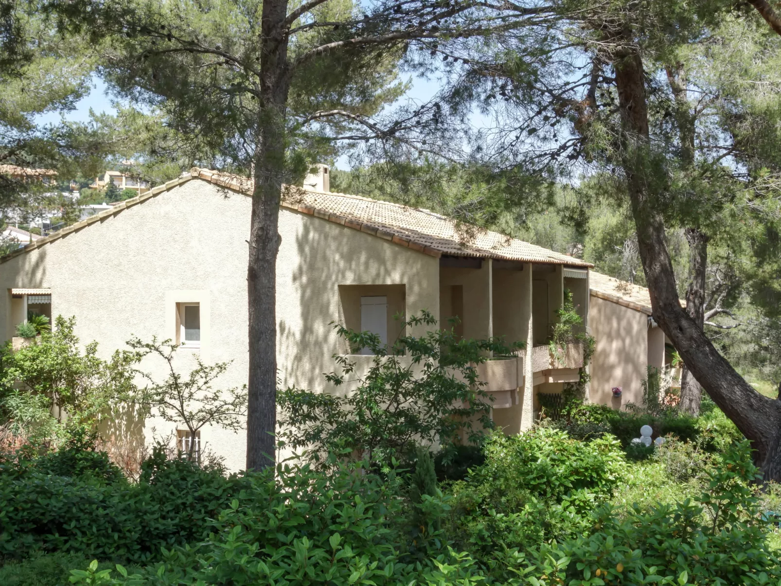 Super Ile Rousse-Outside