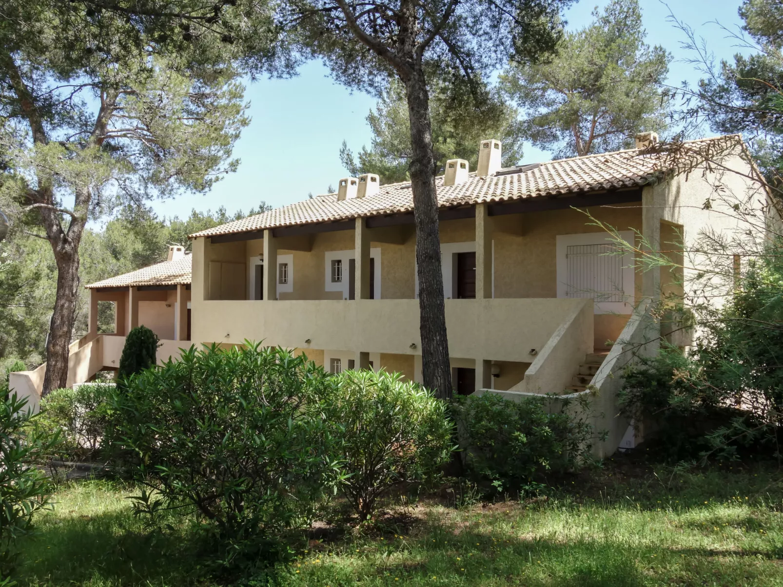 Super Ile Rousse-Outside