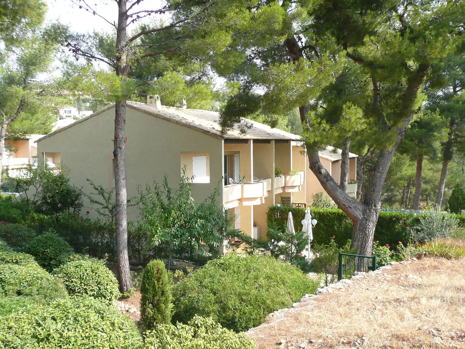 Super Ile Rousse-Outside