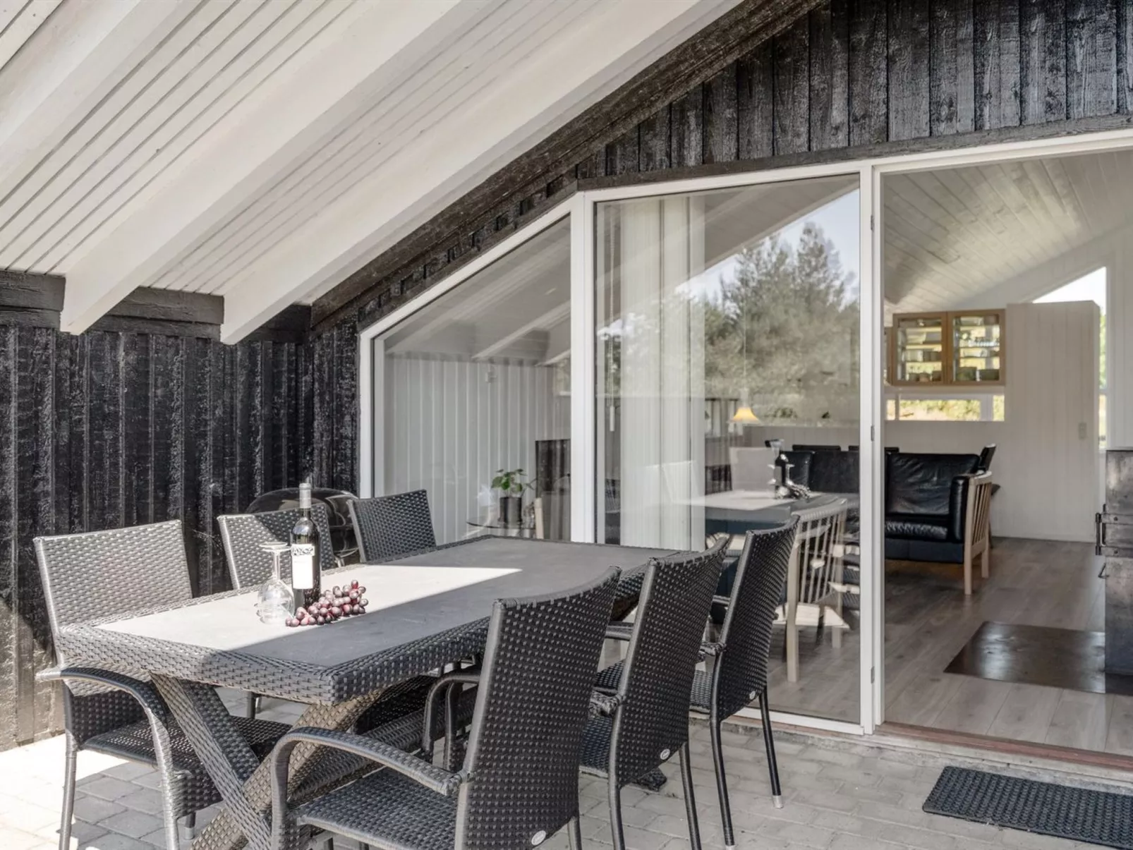 "Thera" - 2.8km from the sea-Draußen