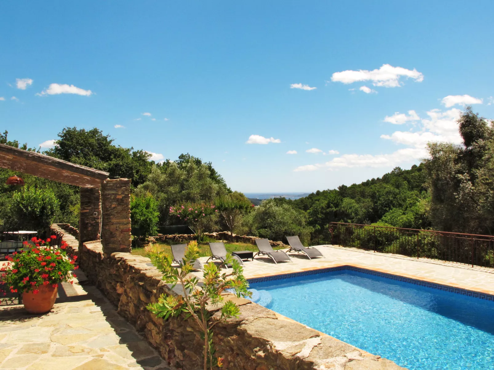 La Bastide Haute-Outside
