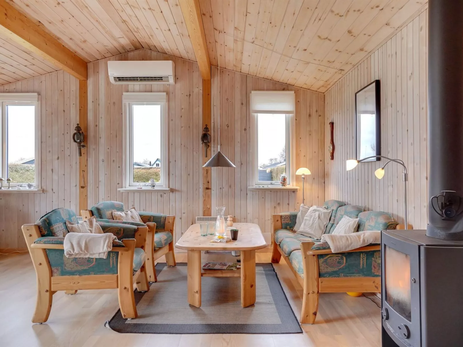 "Pentti" - 125m from the sea-Inside