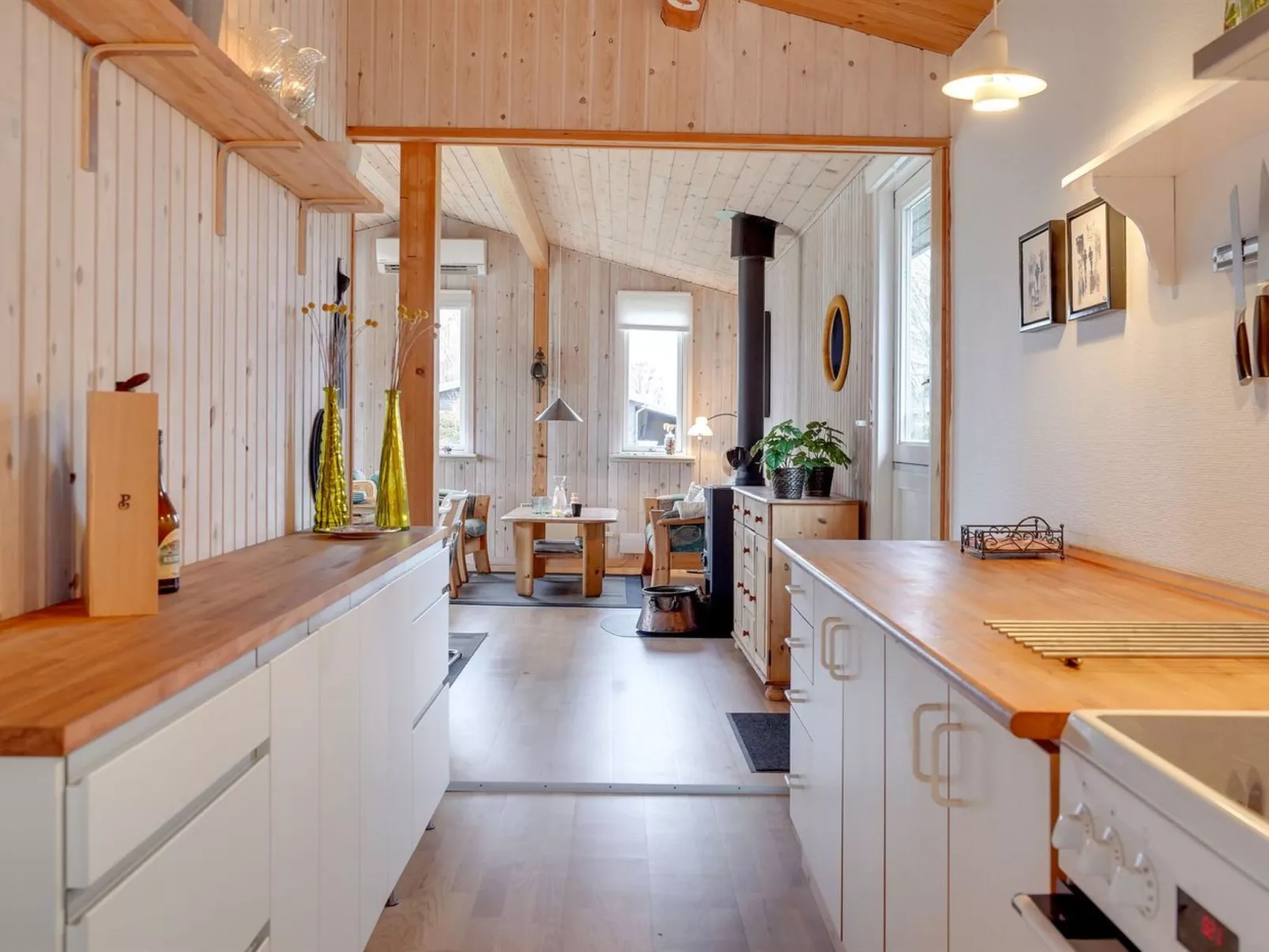 "Pentti" - 125m from the sea-Inside