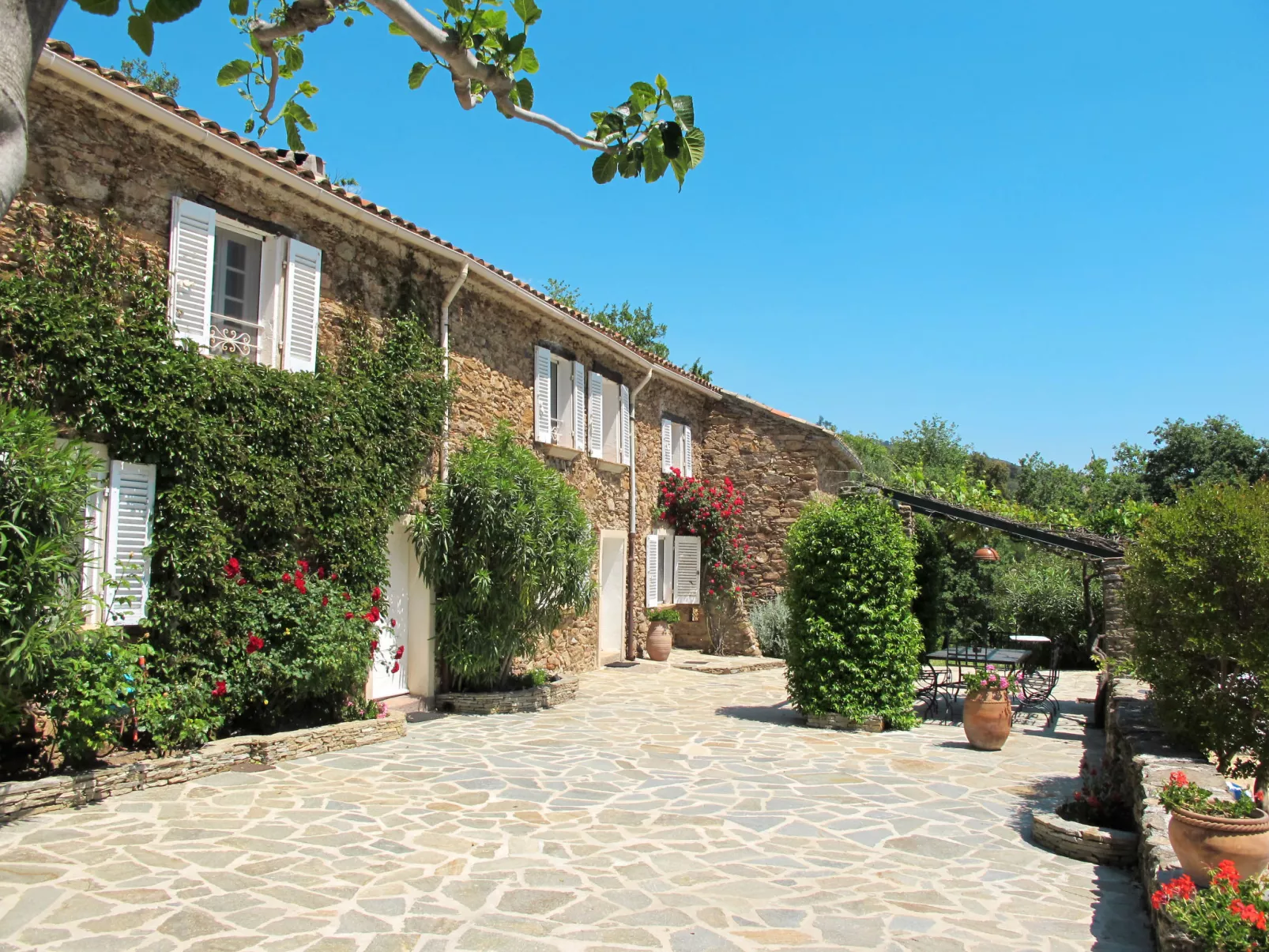 La Bastide Haute-Outside