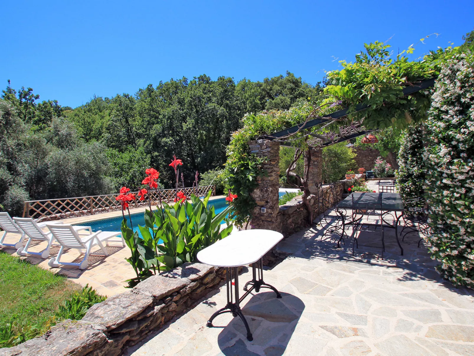 La Bastide Haute-Outside