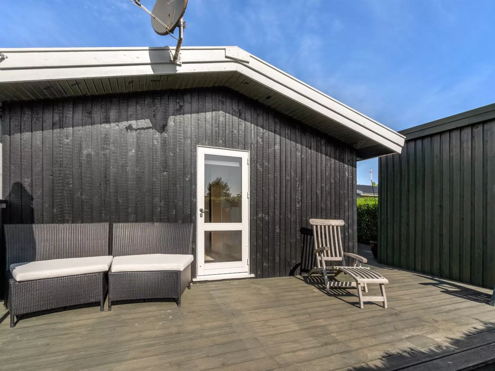 "Pentti" - 125m from the sea-Outside