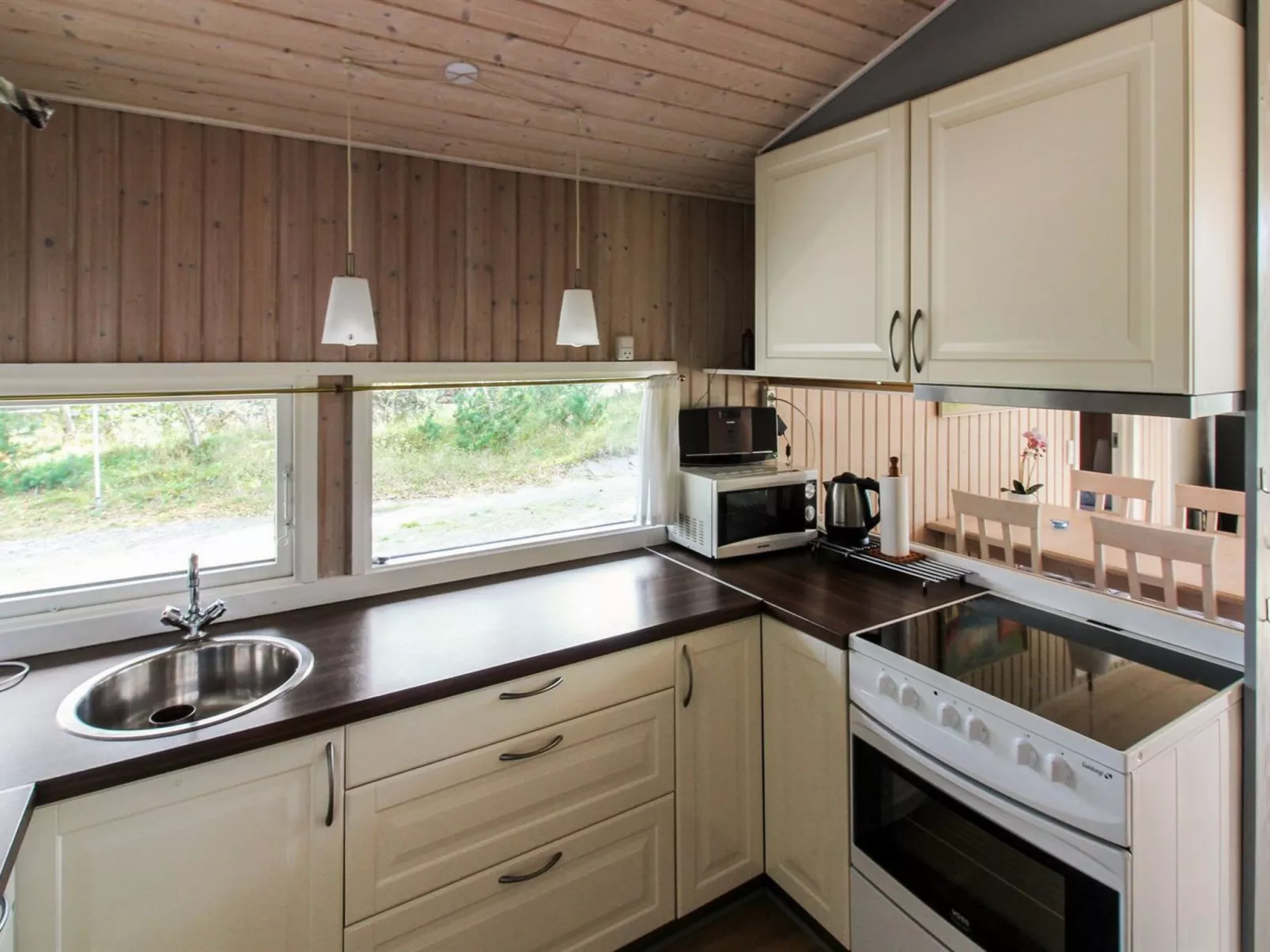 "Roir" - 250m from the sea-Inside