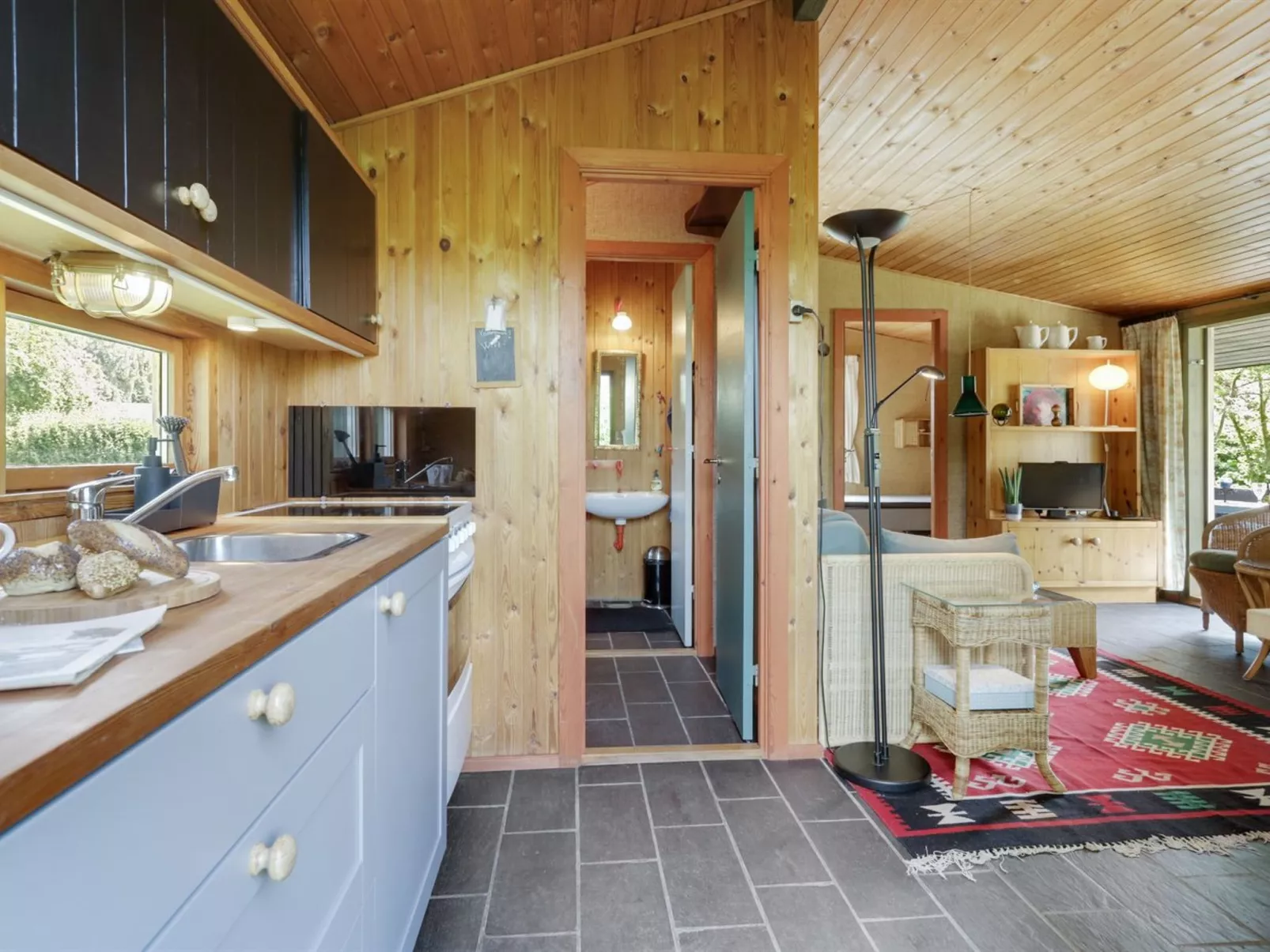 "Ani" - 100m from the sea-Drinnen
