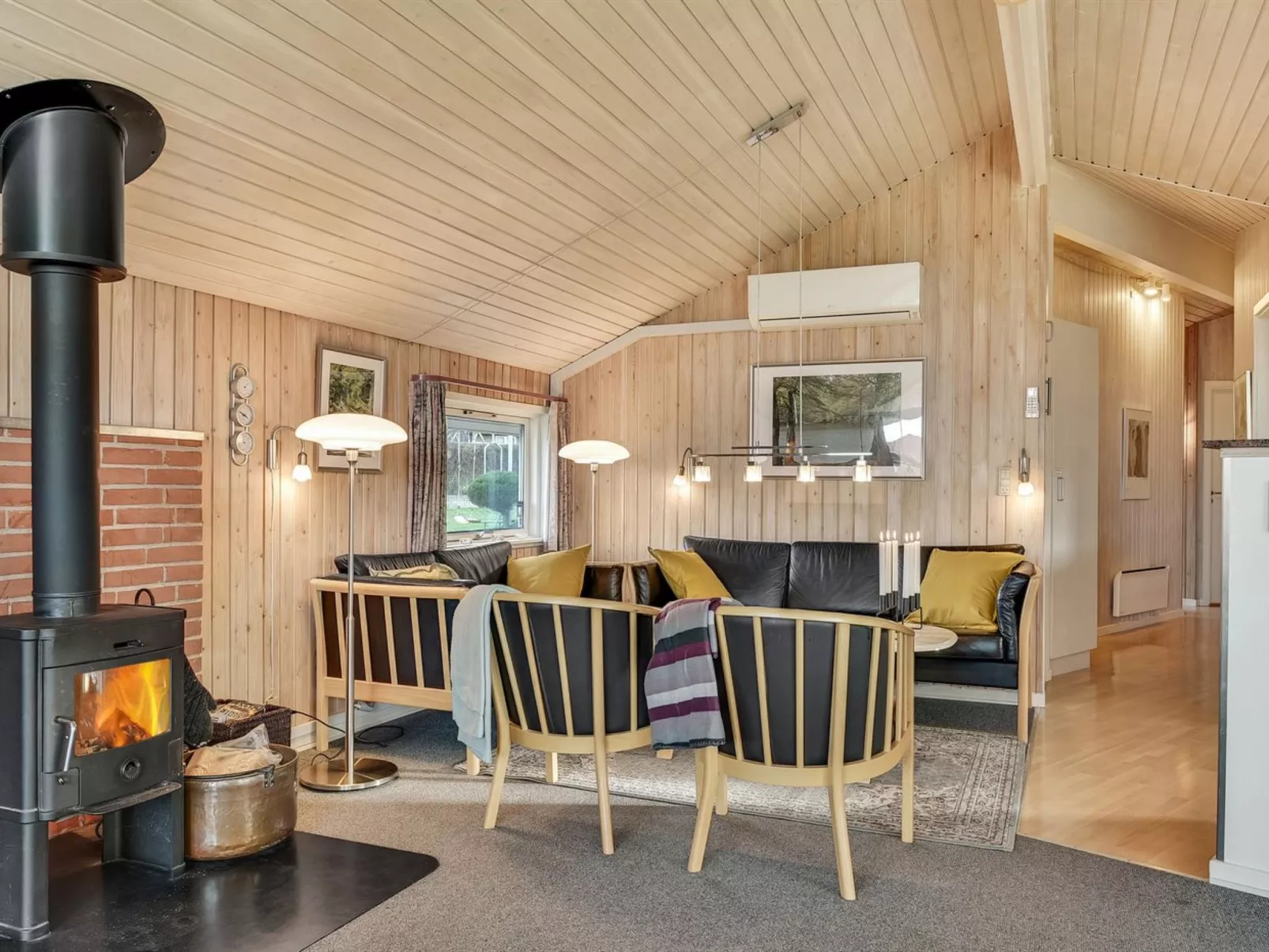 "Hjalmar" - 400m from the sea-Inside