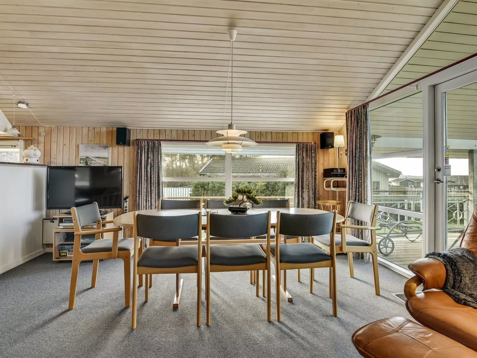 "Hjalmar" - 400m from the sea-Inside