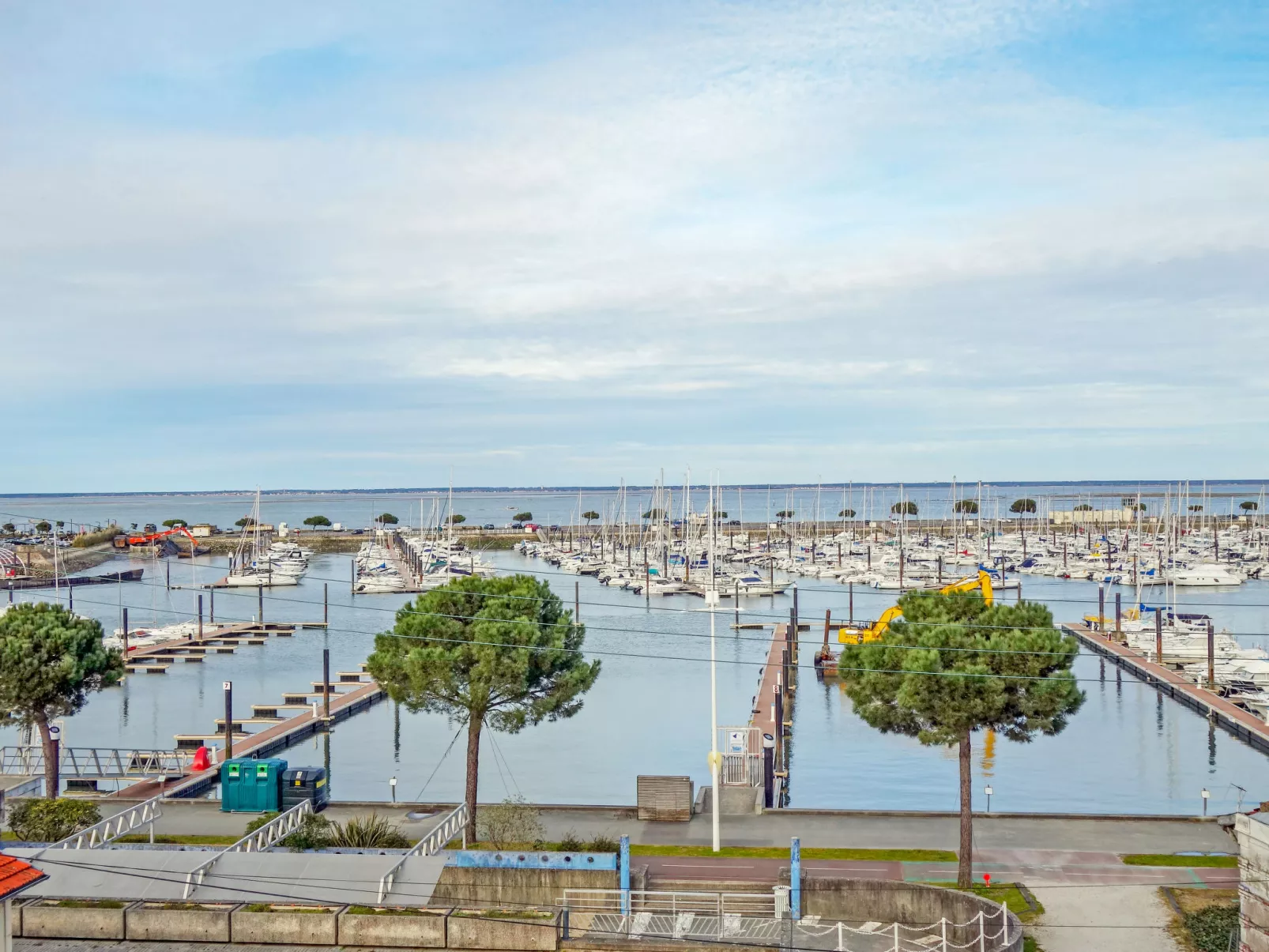 Grand voile-Dehors