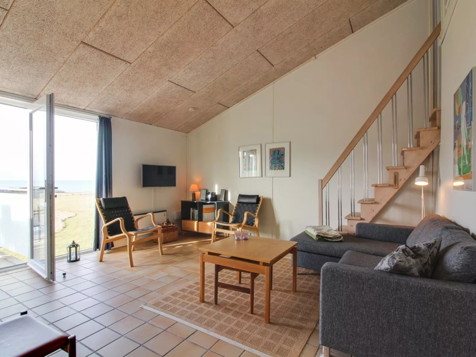 "Eydis" - 150m from the sea-Inside