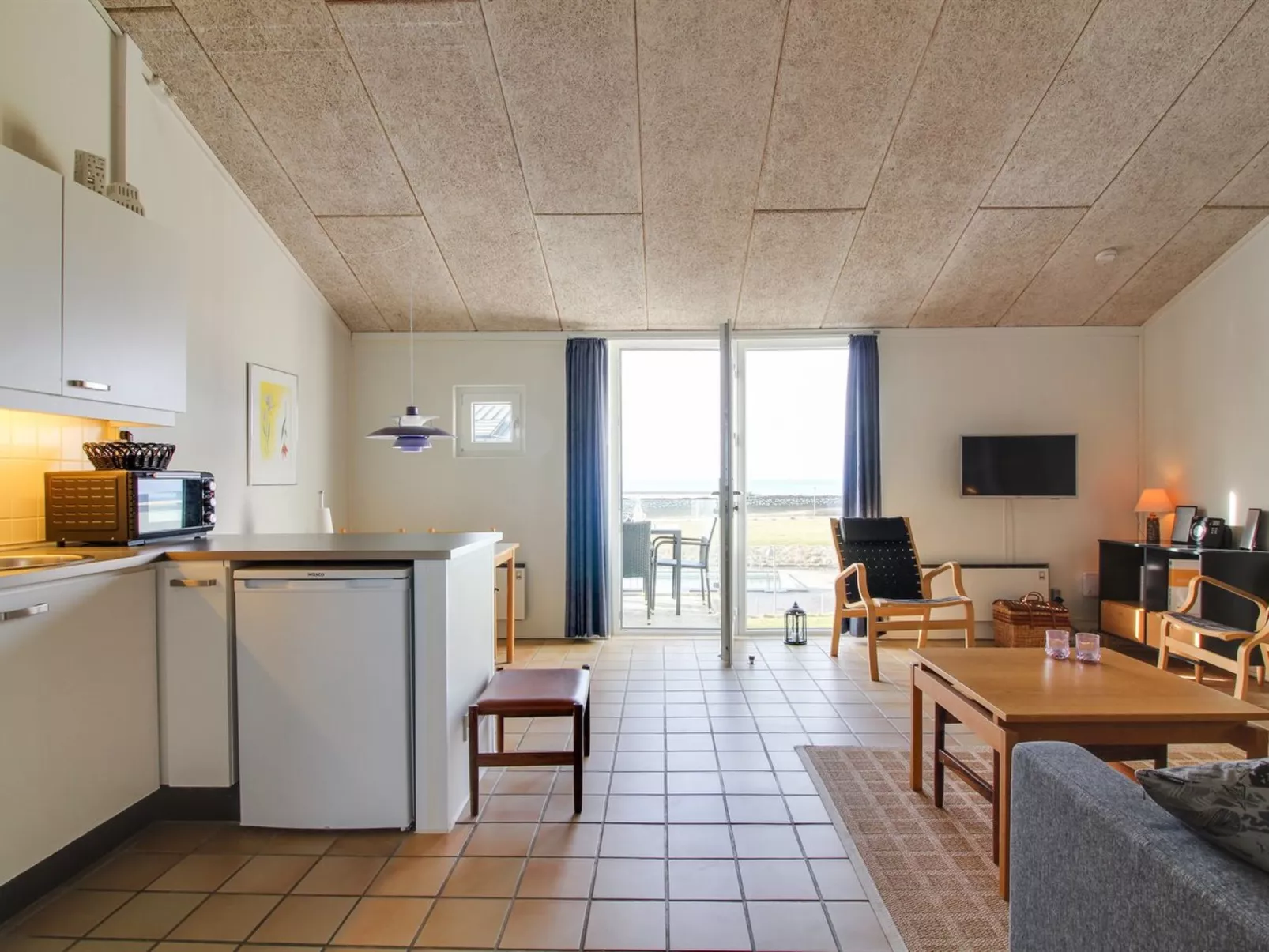 "Eydis" - 150m from the sea-Inside