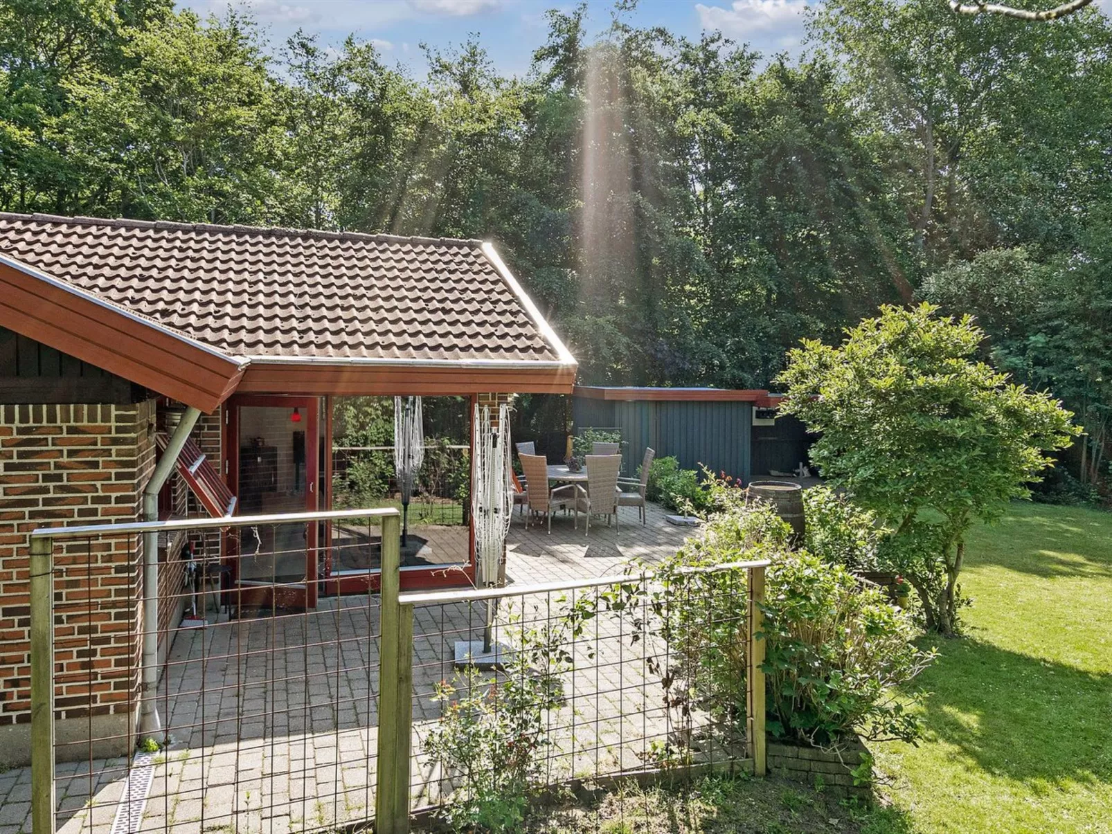"Gisele" - 30km from the sea-Outside