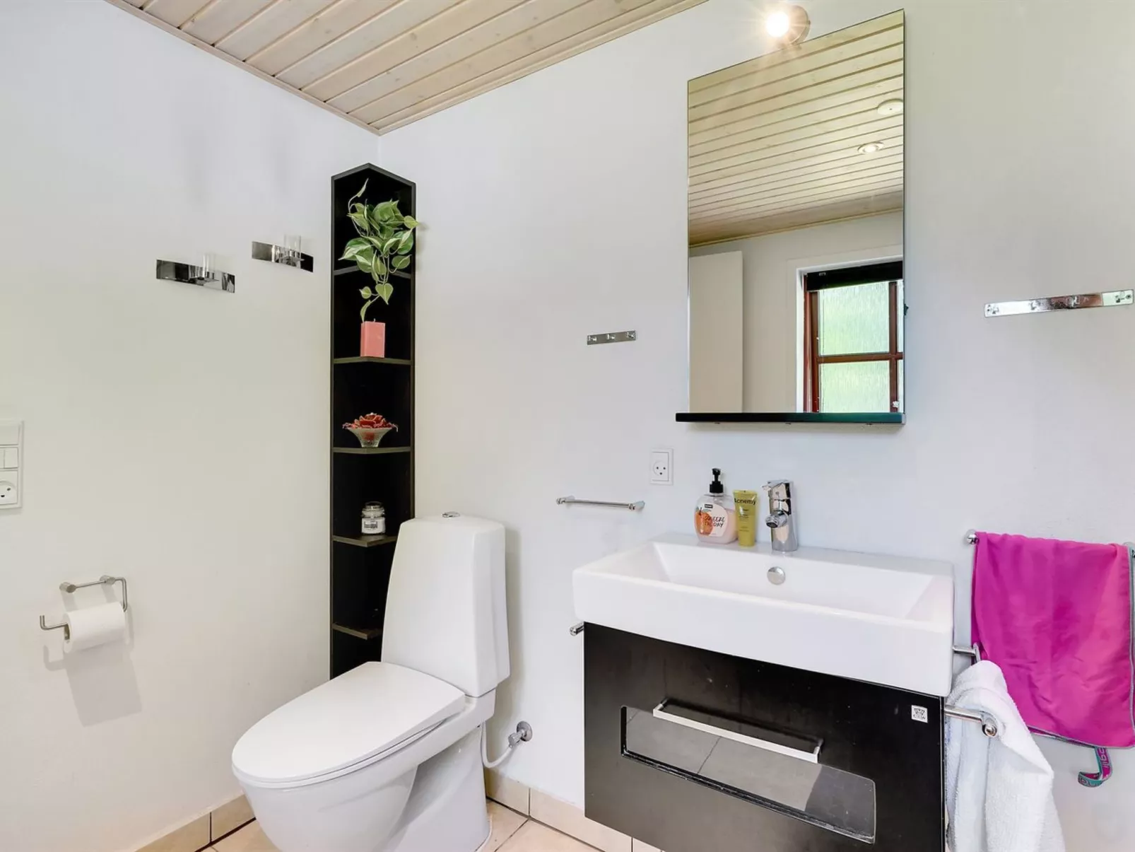 "Gisele" - 30km from the sea-Inside