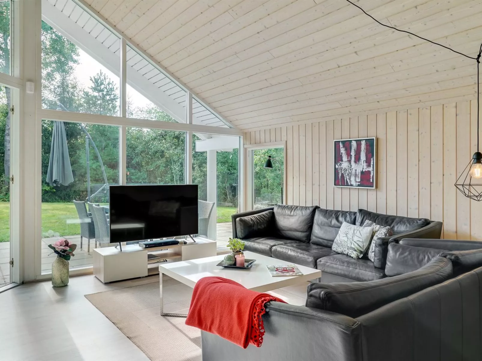 "Agved" - 1.5km from the sea-Inside