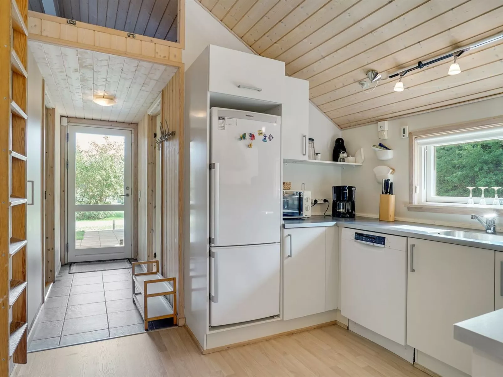 "Agved" - 1.5km from the sea-Inside