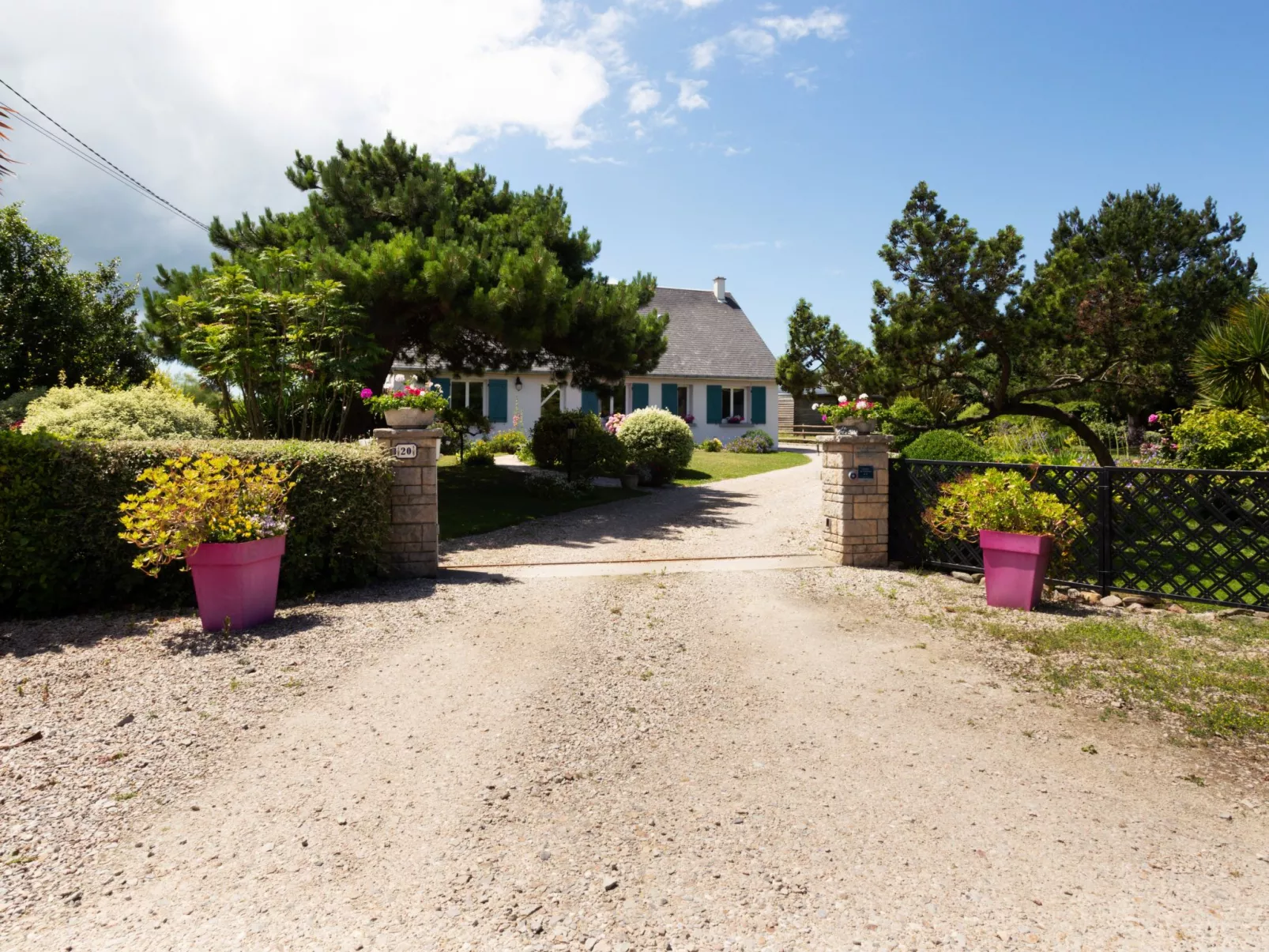 Le Pré Salé-Outside