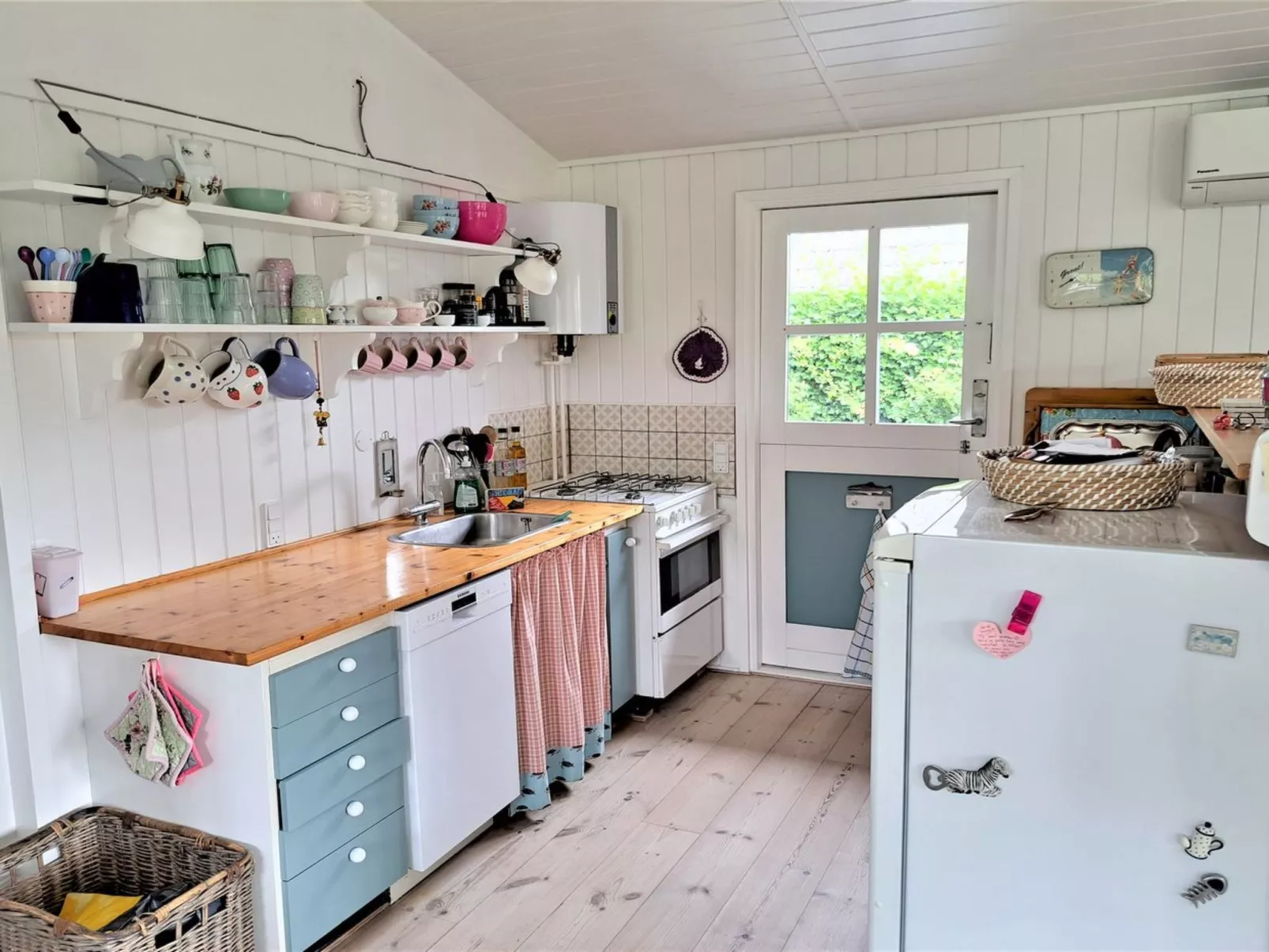 "Nesrin" - 70m from the sea-Drinnen